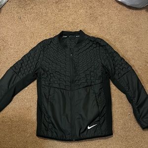 Nike Men’s Medium Black Aeroloft Running Jacket